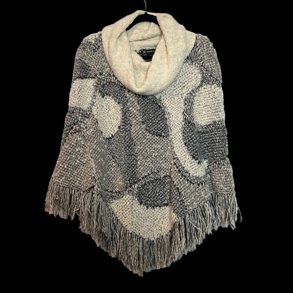 I.N.C.International Concepts Gray White Tan Knit Wool Alpaca Blend Fringe Poncho - Picture 1 of 16
